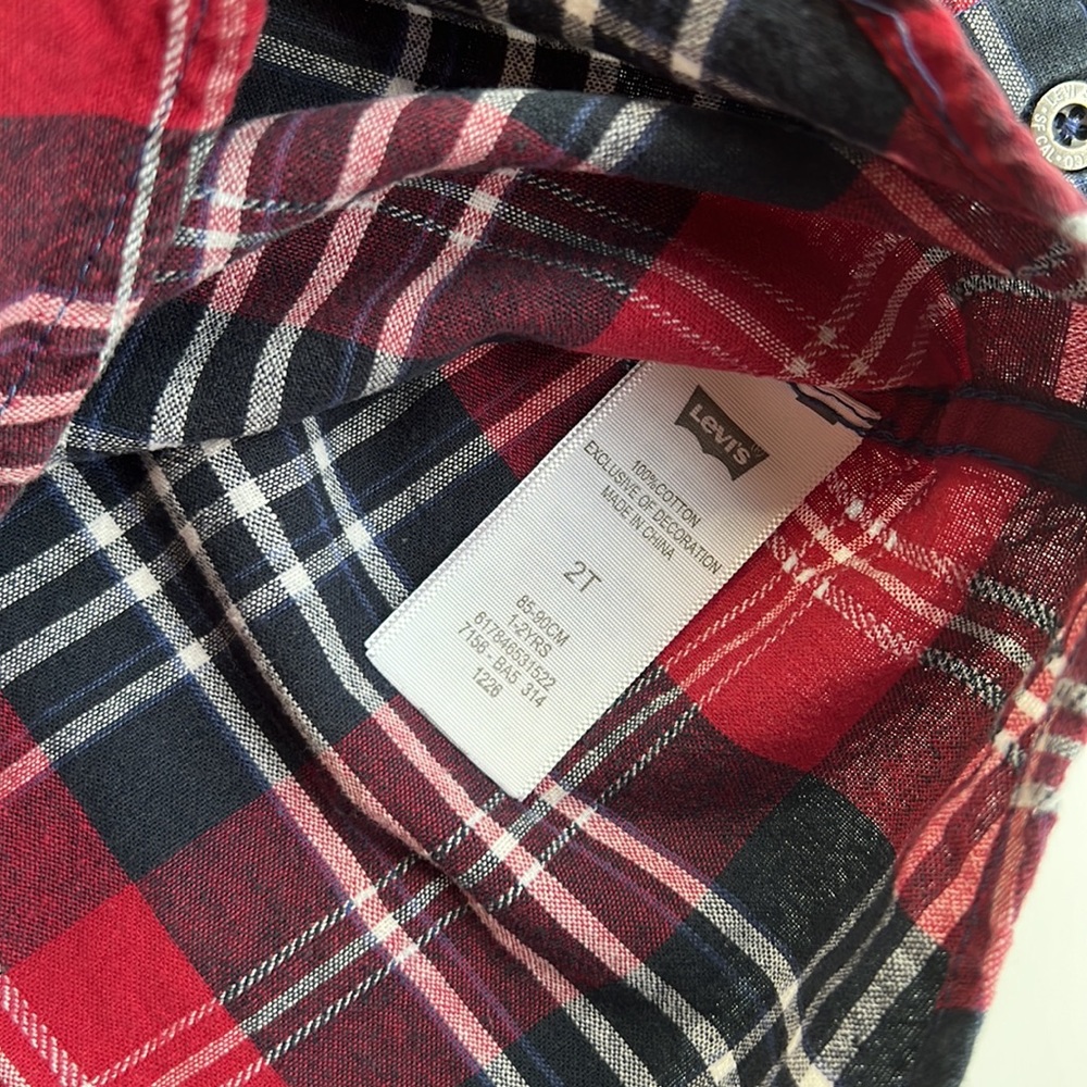 Levi button down - Picture 6 of 10